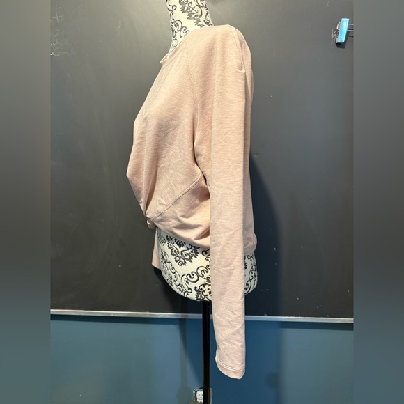 Lululemon Twist Front Long Sleeve Top – Size 6 – Blush Pink - Picture 3 of 6